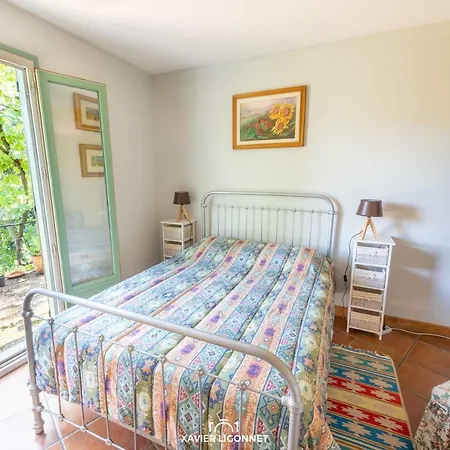 Le Petit Paradis Bed & Breakfast *