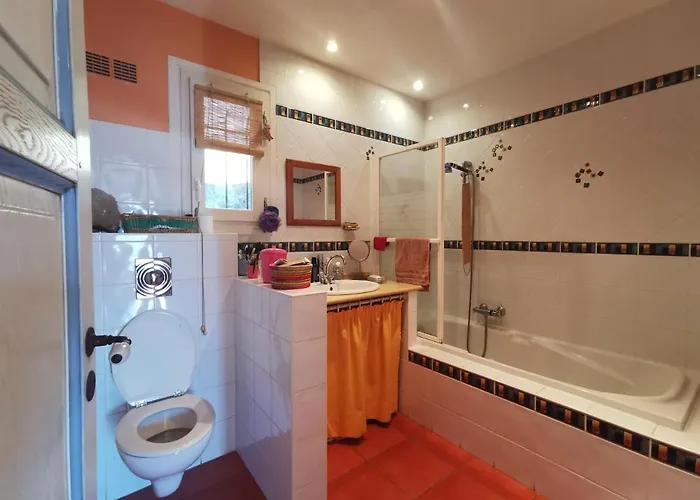 Le Petit Paradis לינה וארוחת בוקר