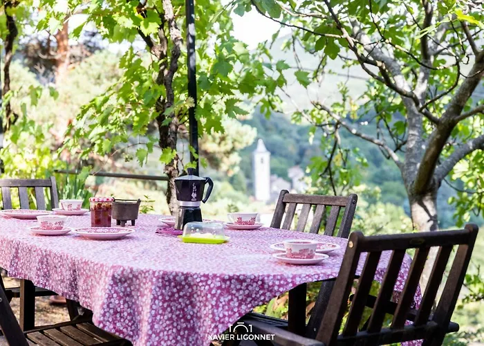 Le Petit Paradis לינה וארוחת בוקר *